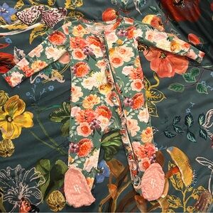 NWOT Posh Peanut Footie Ruffled Zippered One Piece Gabrielle Size 18-24 Months